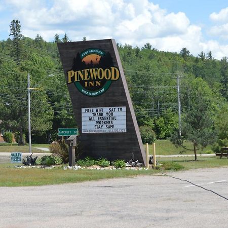Pinewood Inn Barrys Bay Esterno foto