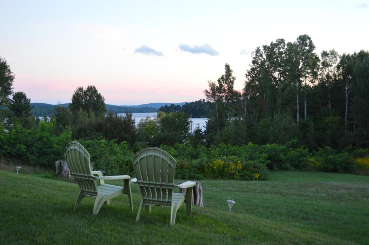 Pinewood Inn Barrys Bay Esterno foto