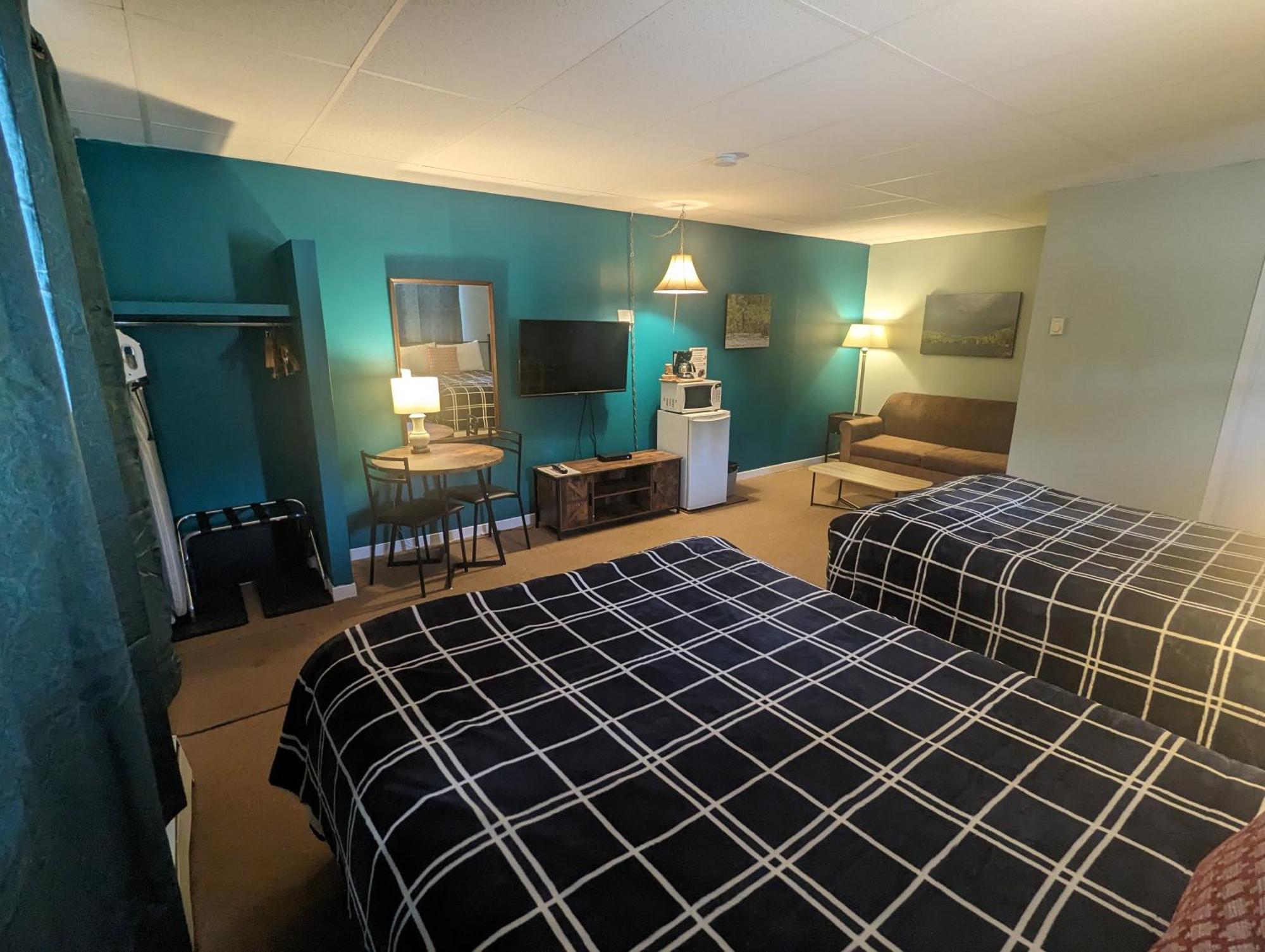 Pinewood Inn Barrys Bay Esterno foto